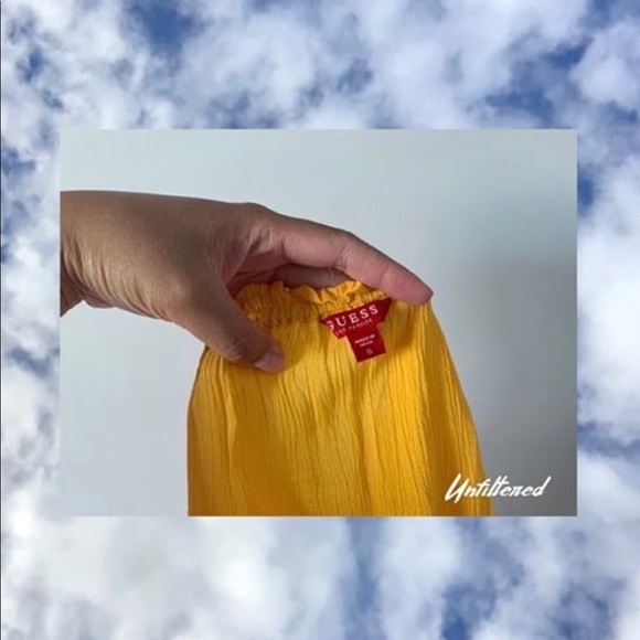 GUESS Fun Off-the-shoulder Top - Picture 2 of 6